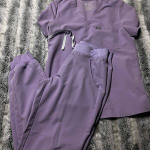 Figs Lavender scrub set